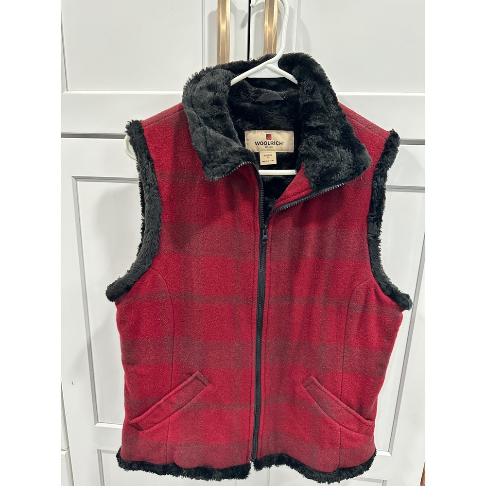 Woolrich Womens Vest Red Black Plaid Faux Fur Trim Full Zip Size S